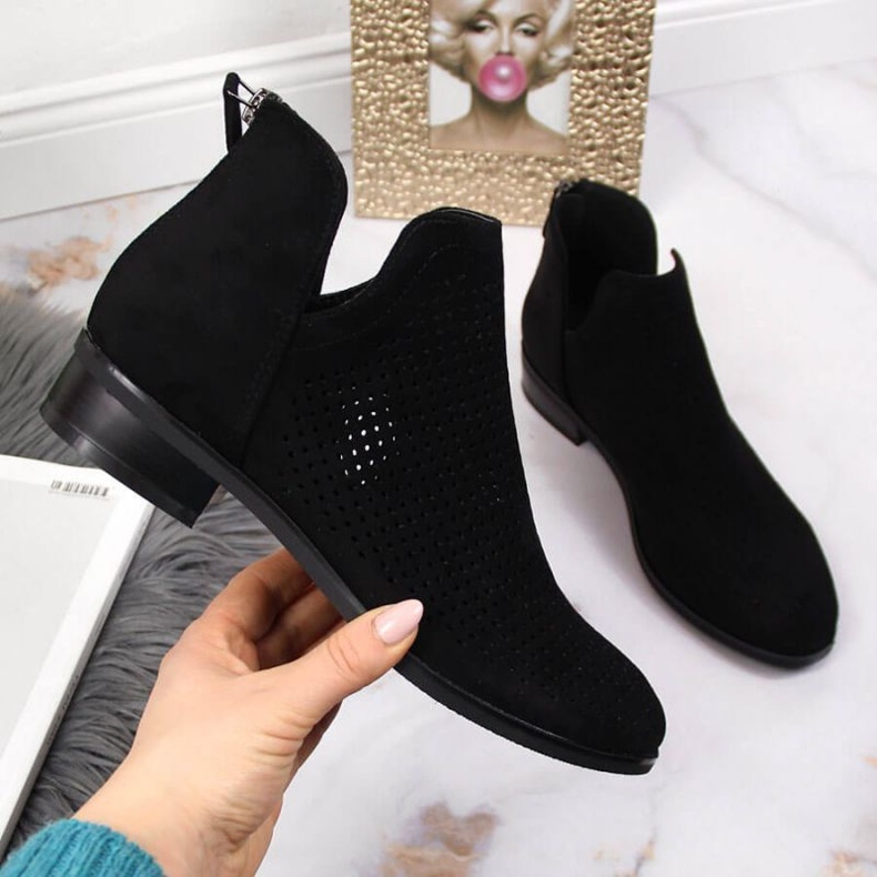 Botines mujer calados ante negro W Vinceza 1