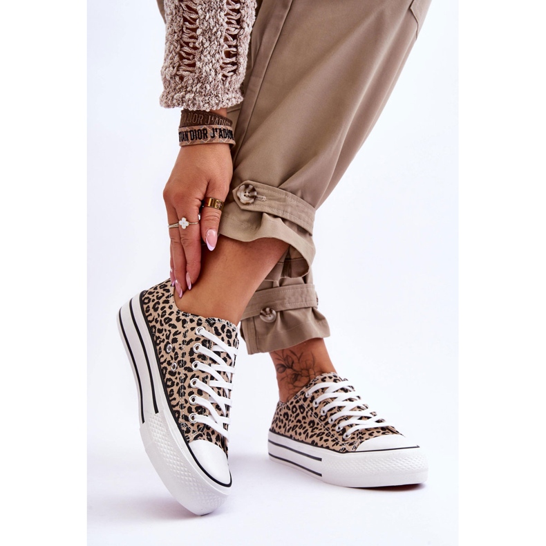 Zapatillas De Mujer En Una Plataforma Chunky Ember Beige Y Negro 2 Zapatillas De Mujer En Una Plataforma Chunky Ember Beige Y Negro 2