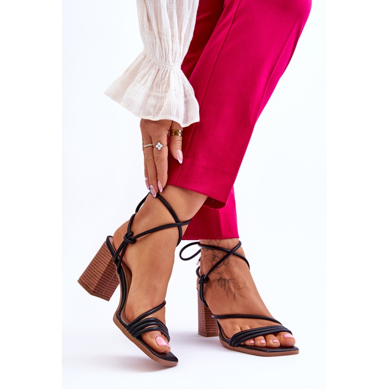 Sandalias Mujer Piel Con Tacón Negro Seyna 2