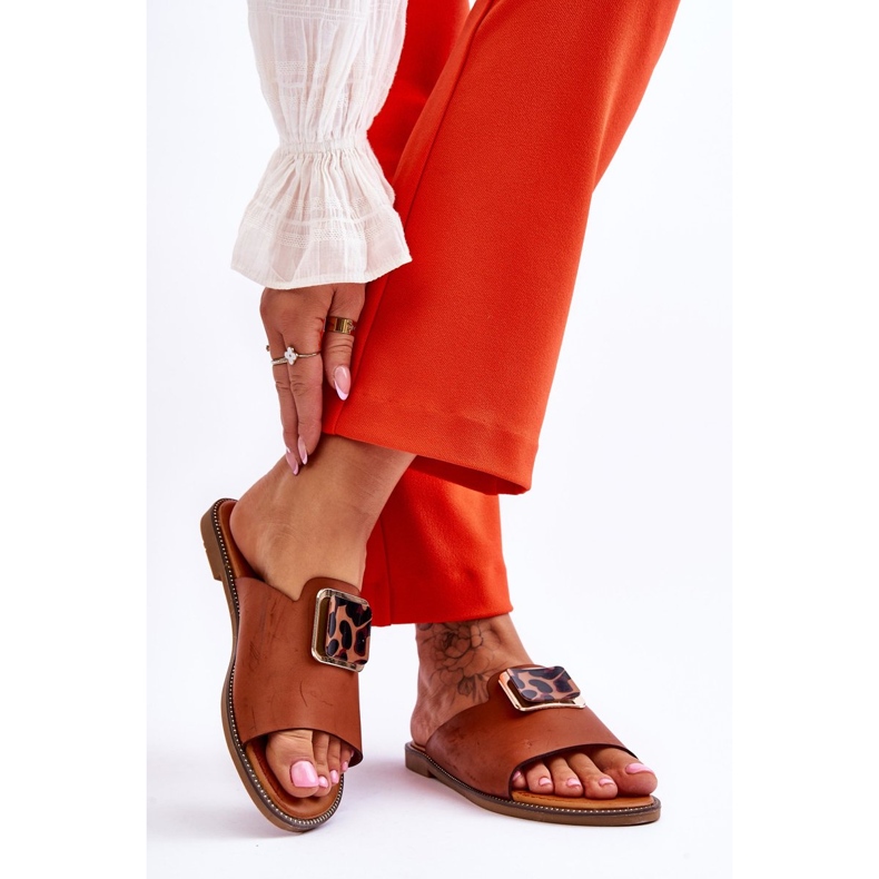 FJ1 Pantuflas De Mujer Con Elemento Decorativo Camel Leonia marrón 2