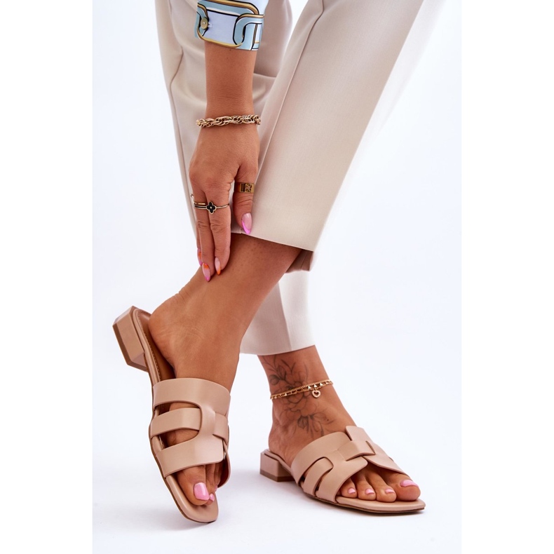 FJ1 Pantuflas Clásicas Mujer Piel Beige Fendy 2