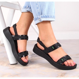 Cómodas sandalias deportivas de mujer perfumadas negras ZAXY Aventura Sandal HH285286 negro 2