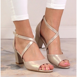 Sandalias de mujer elegantes en dorado satinado en el puesto Sergio Leone SK862 3