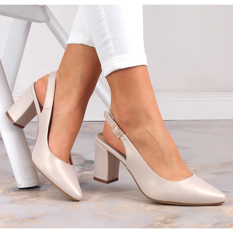 Sandalias de mujer en el puesto beige perla Sergio Leone SK162 1