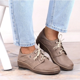 Zapatos cómodos de piel con cordones para mujer beige Helios 399 3