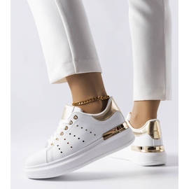 BM Deportivas blancas con perforaciones Chalut de colores blanco 2