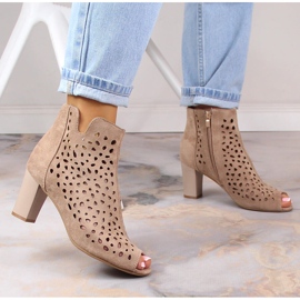 Botas caladas beige primavera mujer en poste Jezzi 5