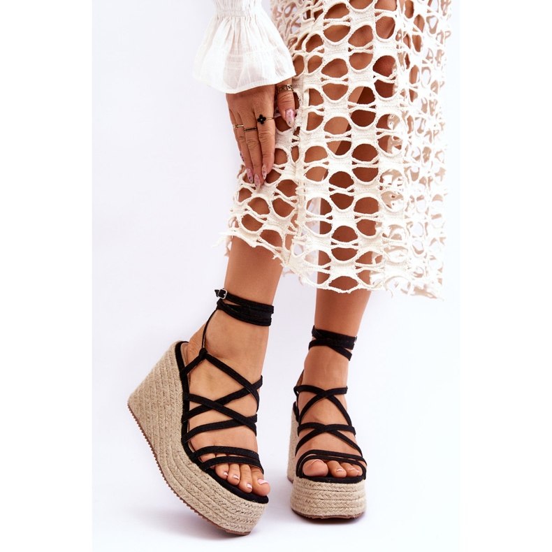 Sandalias De Piel Con Cuña Margaritt Negro 1