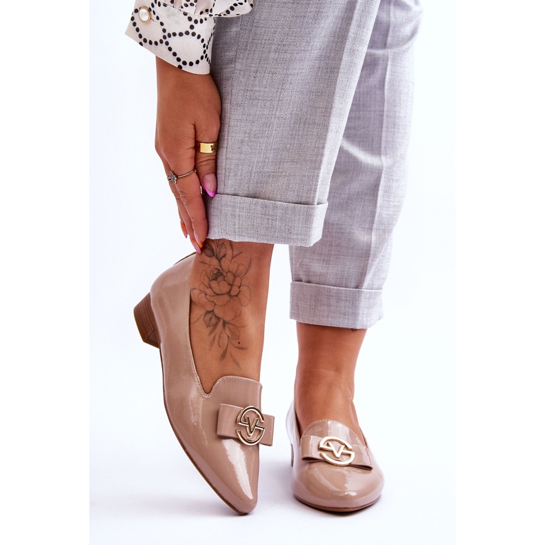 Vinceza Mocasín Tacón Bajo Charol Beige Asselia 1