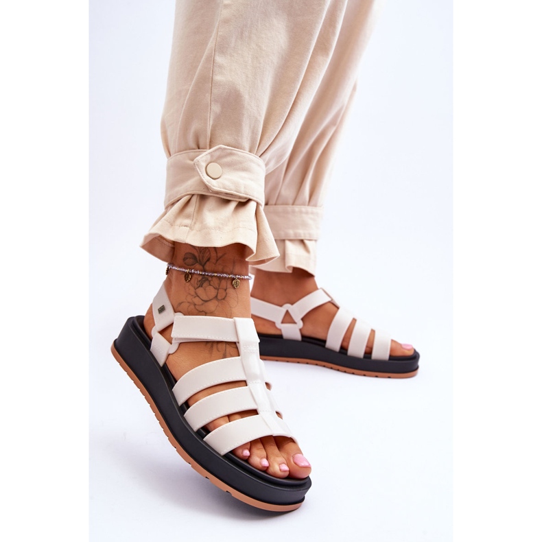 Sandalias veganas con velcro para mujer ZAXY JJ285015 Beige claro 2