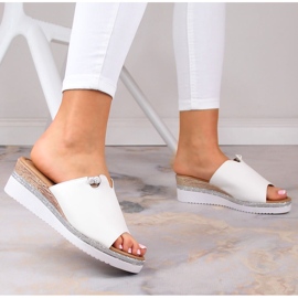 Pantuflas mujer cuña blancas Potocki YQ21005 blanco 2
