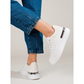 Zapatos deportivos de mujer en una plataforma alta Shelovet blanco. 2