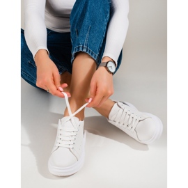 Zapatos deportivos de mujer en una plataforma alta Shelovet blanco. 3