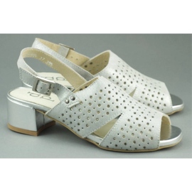 Dolce Pietro Sandalias plateadas en el poste 2084 plata 2