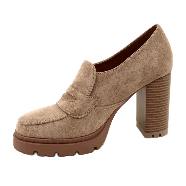 Evento Mocasines de moda en la plataforma y barra beige. 2