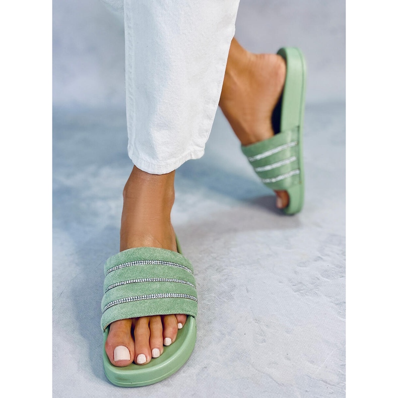 BM Chanclas Lynne Green con pedrería verde 1