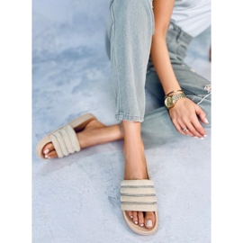 BM Chanclas Lynne Beige con pedrería 4