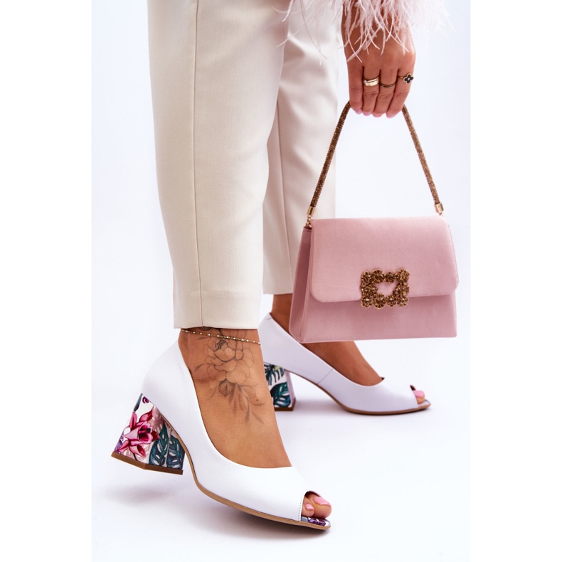 Lewski Shoes Zapatos De Salón De Piel Con Tacón Decorativo Leski Shoes 2608/K Guisantes Blancos 2