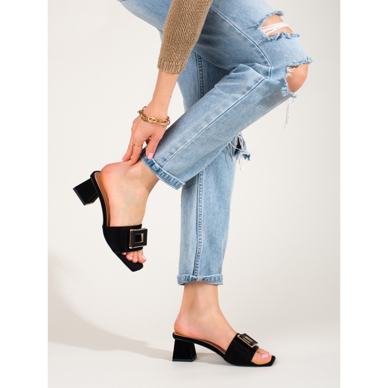 Chanclas de mujer en tejido con tacón bajo Shelovet negro 2