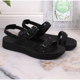 Cómodas sandalias deportivas de mujer perfumadas negras ZAXY Aventura Sandal HH285286 negro 6