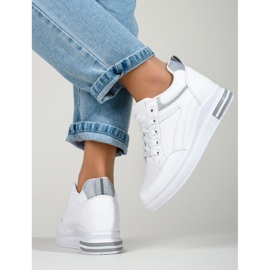 Deportivas blancas con cuña oculta de Shelovet blanco 1