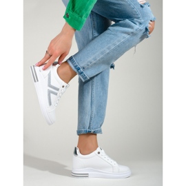 Deportivas blancas con cuña oculta de Shelovet blanco 2