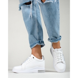 Deportivas blancas con cuña oculta de Shelovet blanco 3