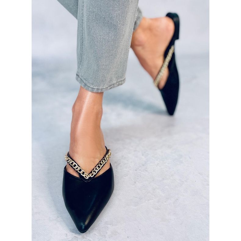 Seastar Babucha Monata Negro con cadena 1