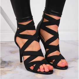 Sandalias de mujer con elásticos negros Potocki LE20016 6