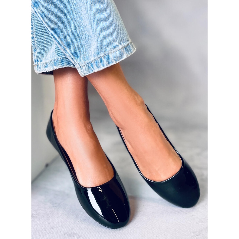 Cargil Bailarinas lacadas en Negro 1 Cargil Bailarinas lacadas en Negro 1