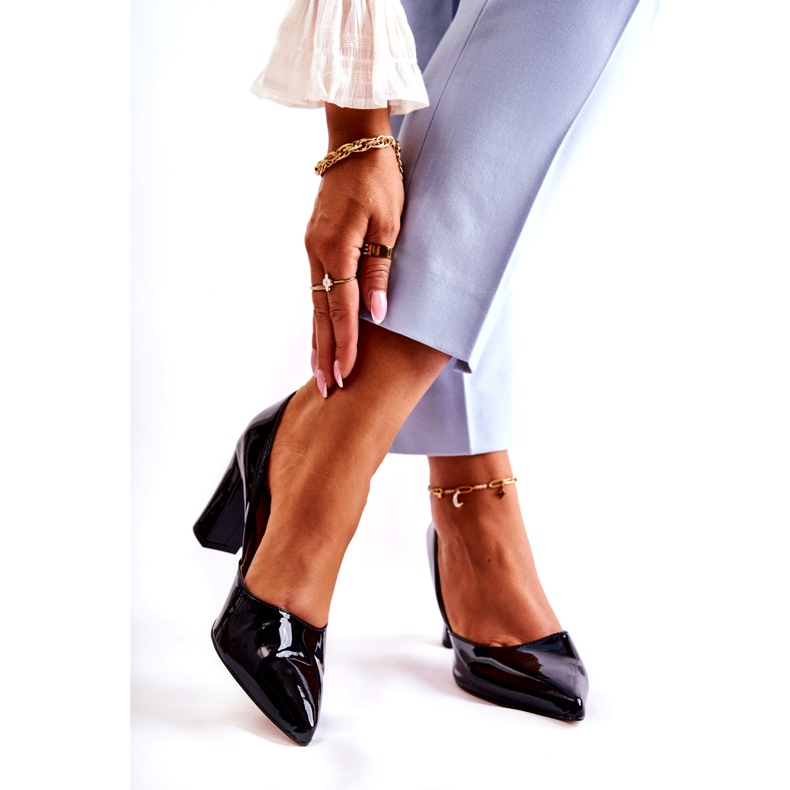 Alberto Violli Bombas barnizadas para mujeres en el poste negro 1