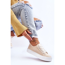 Zapatillas Cómodas En La Plataforma Lee Cooper LCW-23-31-1808L Beige 7