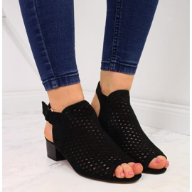 Sandalias mujer caladas negras Sabatina DM19-27 negro 5