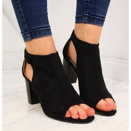 Sandalias mujer con velcro negro Sabatina 7802 5