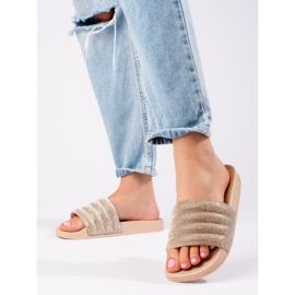 Chanclas beige con pedrería de Shelovet 3