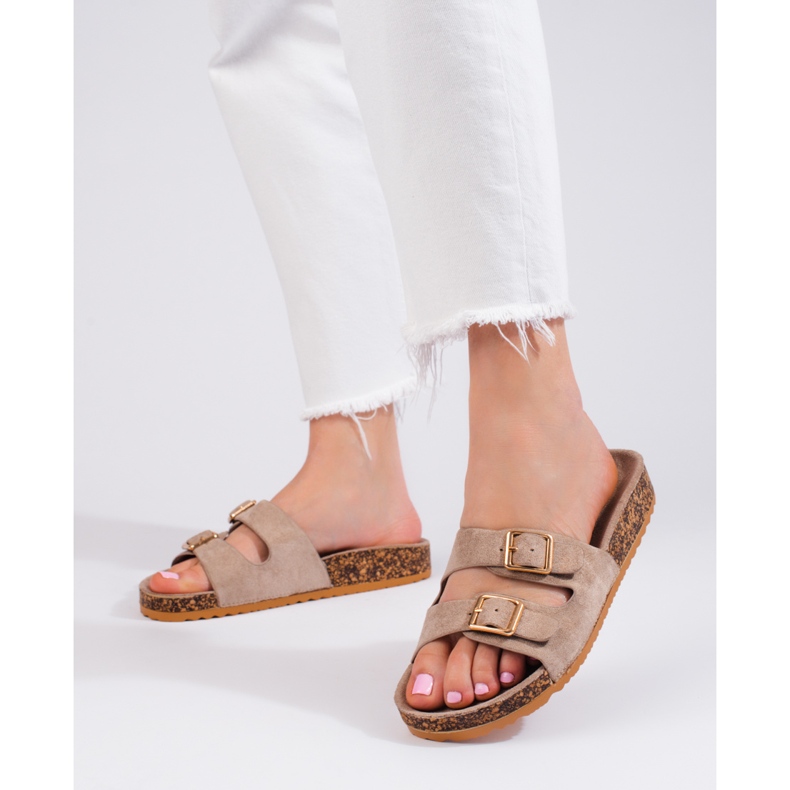 Chanclas de mujer beige oscuro con hebillas Shelovet 1