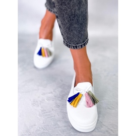 BM Salma White zapatillas primaverales con borlas blanco 4