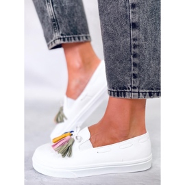 BM Salma White zapatillas primaverales con borlas blanco 1