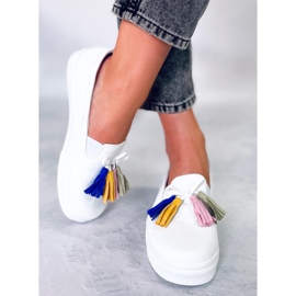 BM Salma White zapatillas primaverales con borlas blanco 5