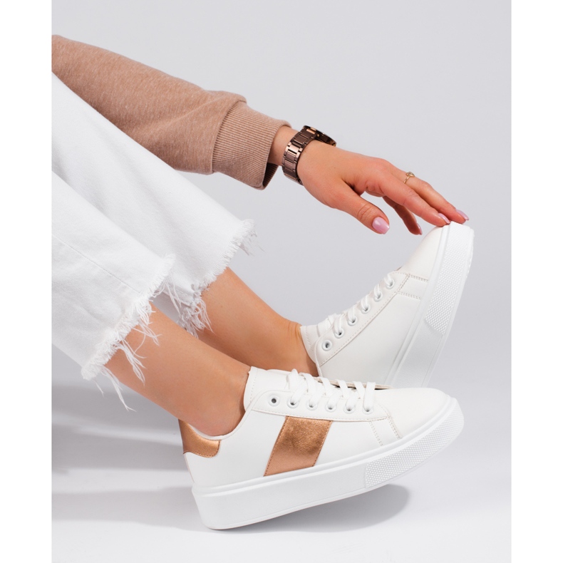 Zapatillas blancas de mujer en la plataforma Shelovet. blanco 2