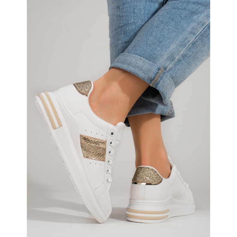 Zapatillas de deporte de mujer Shelovet en una plataforma alta blanca. blanco 1