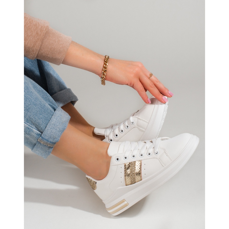 Zapatillas de deporte de mujer Shelovet en una plataforma alta blanca. blanco 2