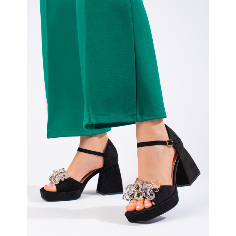 Shelovet sandalias de tacón cuadrado negro con cuentas 1