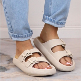 Chanclas deportivas de mujer con plataforma beige Big Star LL274611 4