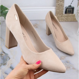 Zapatos de tacón de ante beige para mujer en el puesto T.Sokolski W23-402 4