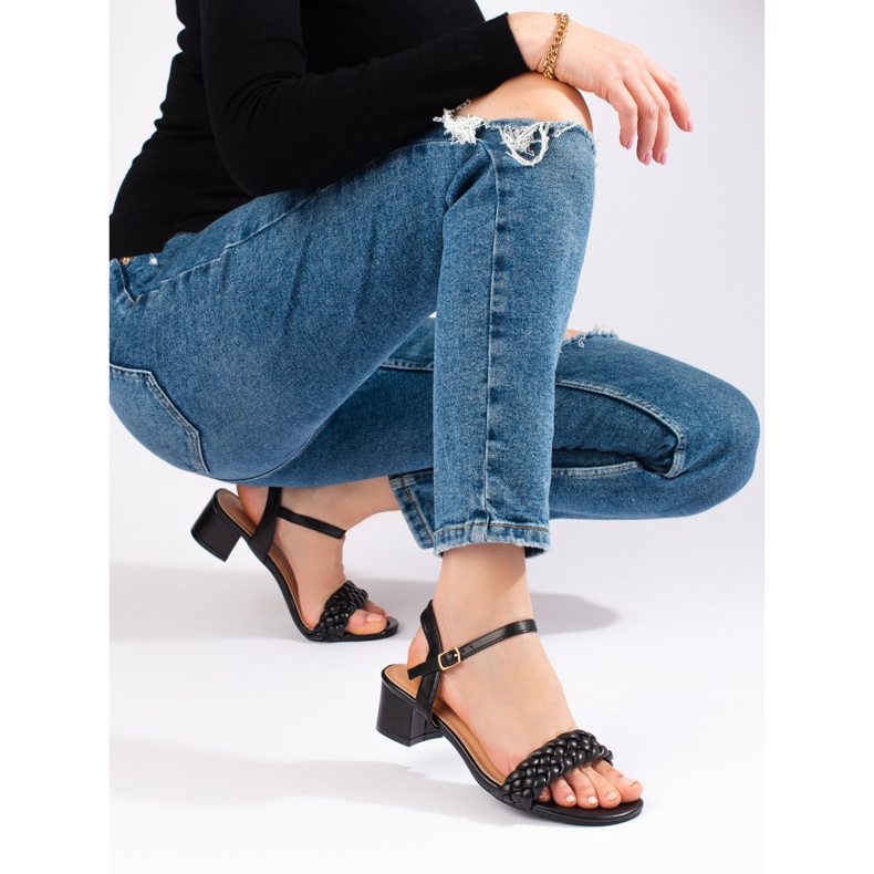 Sandalias negras de tacón bajo de Shelovet negro 1