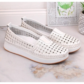 Zapatos mujer calados con elástico blanco T.Sokolski VU85LAS 3