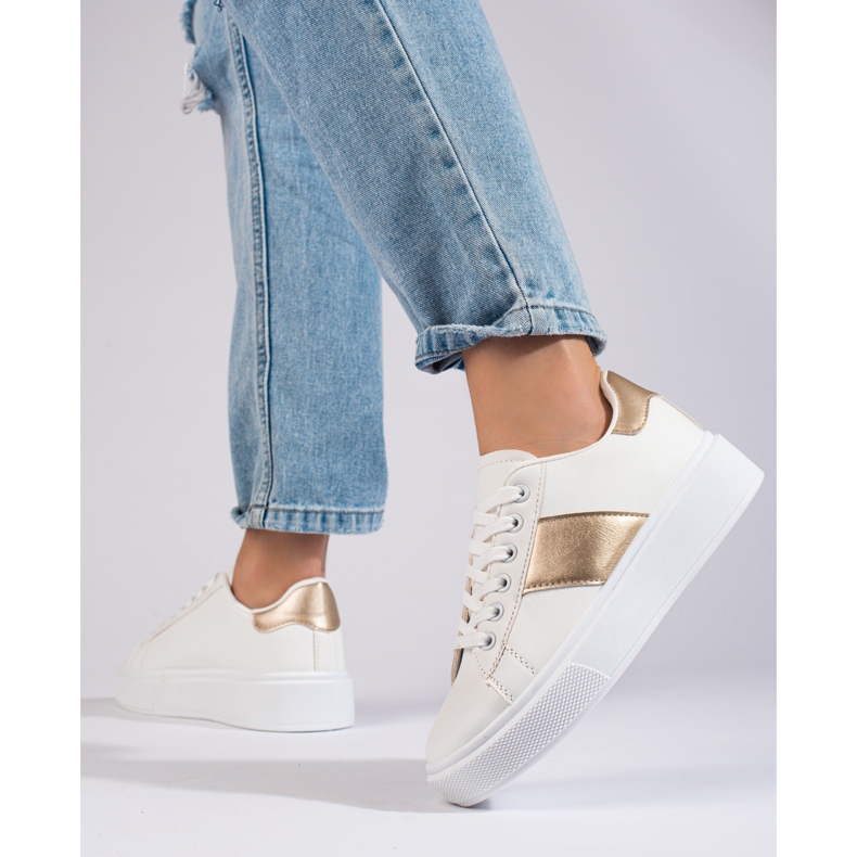 Zapatillas blancas de mujer en la plataforma Shelovet. blanco 2