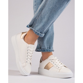 Zapatillas blancas de mujer en la plataforma Shelovet. blanco 1