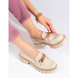 Mocasines de mujer lacados con cadena Shelovet beige 2